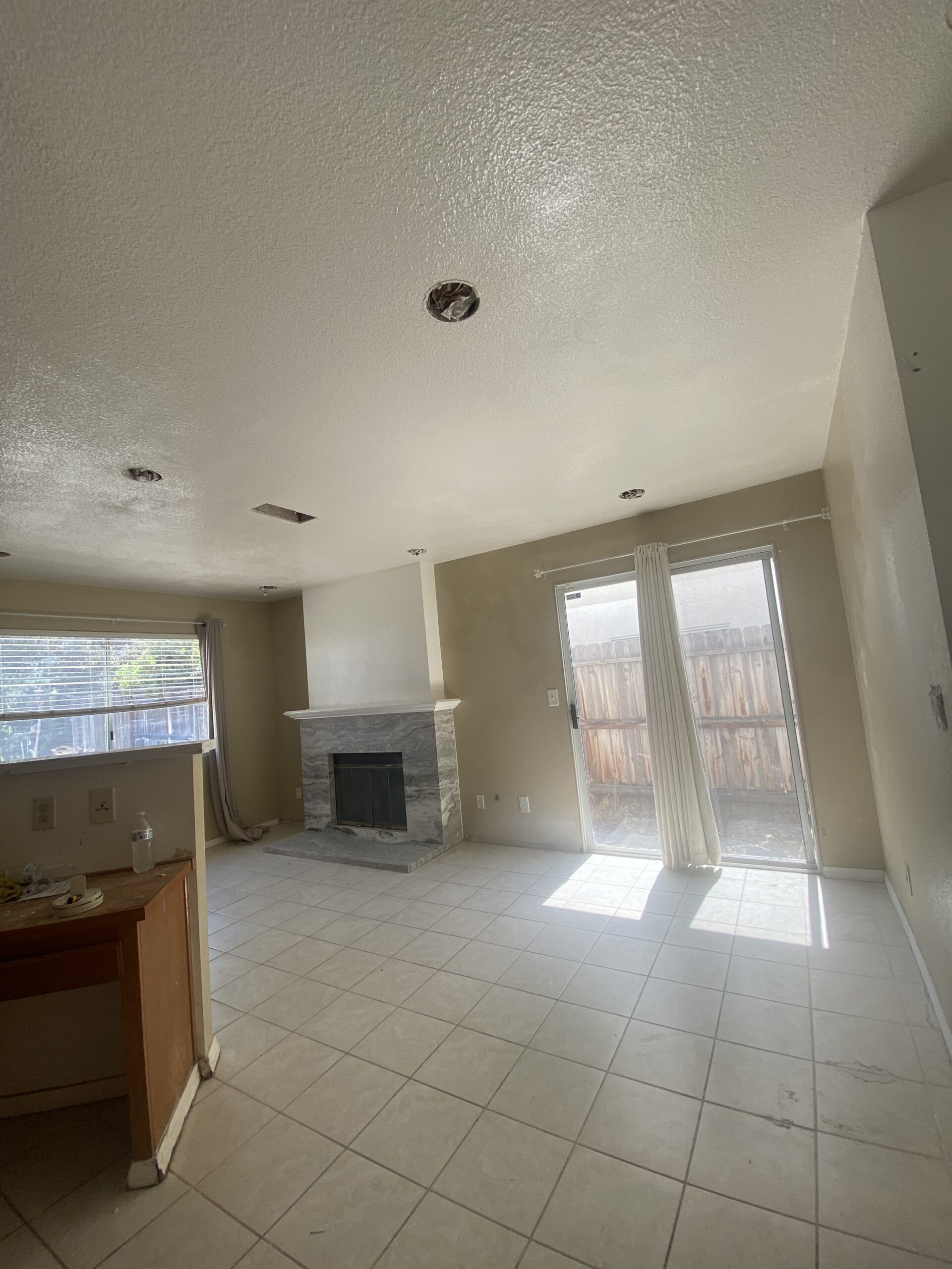 Ceiling retexture in living room after