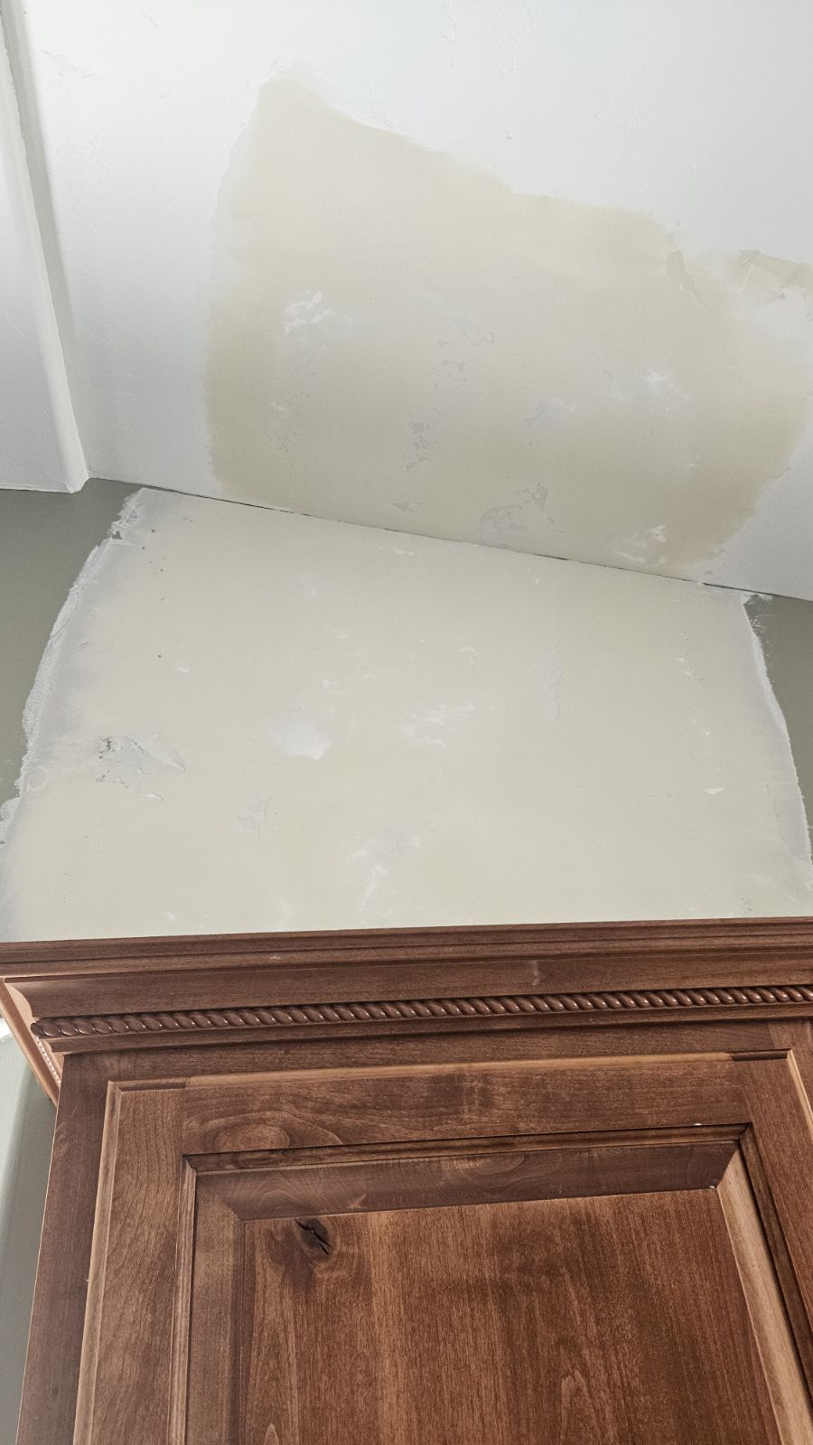 Smooth drywall texture on ceiling after